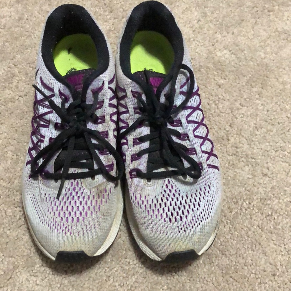 Nike sneakers - Picture 2 of 3